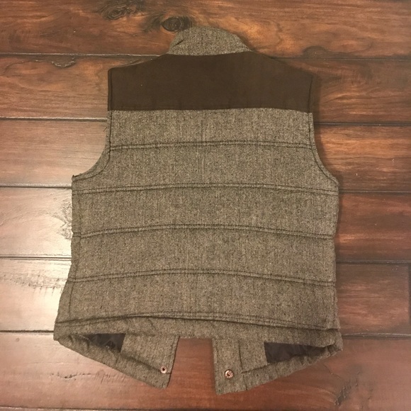 Vest - Picture 2 of 2